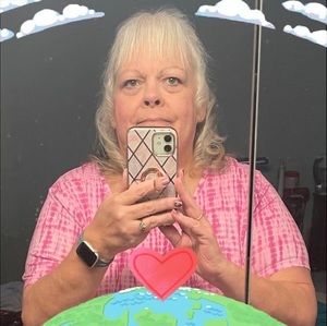 Meet your Posher, Carla